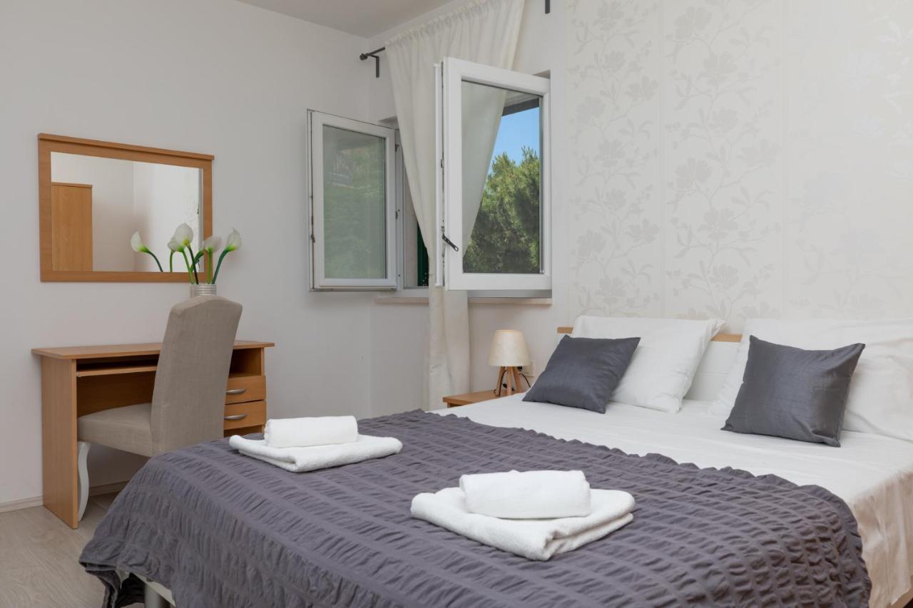 Apartments Villa Carica B&B Mimice Kültér fotó