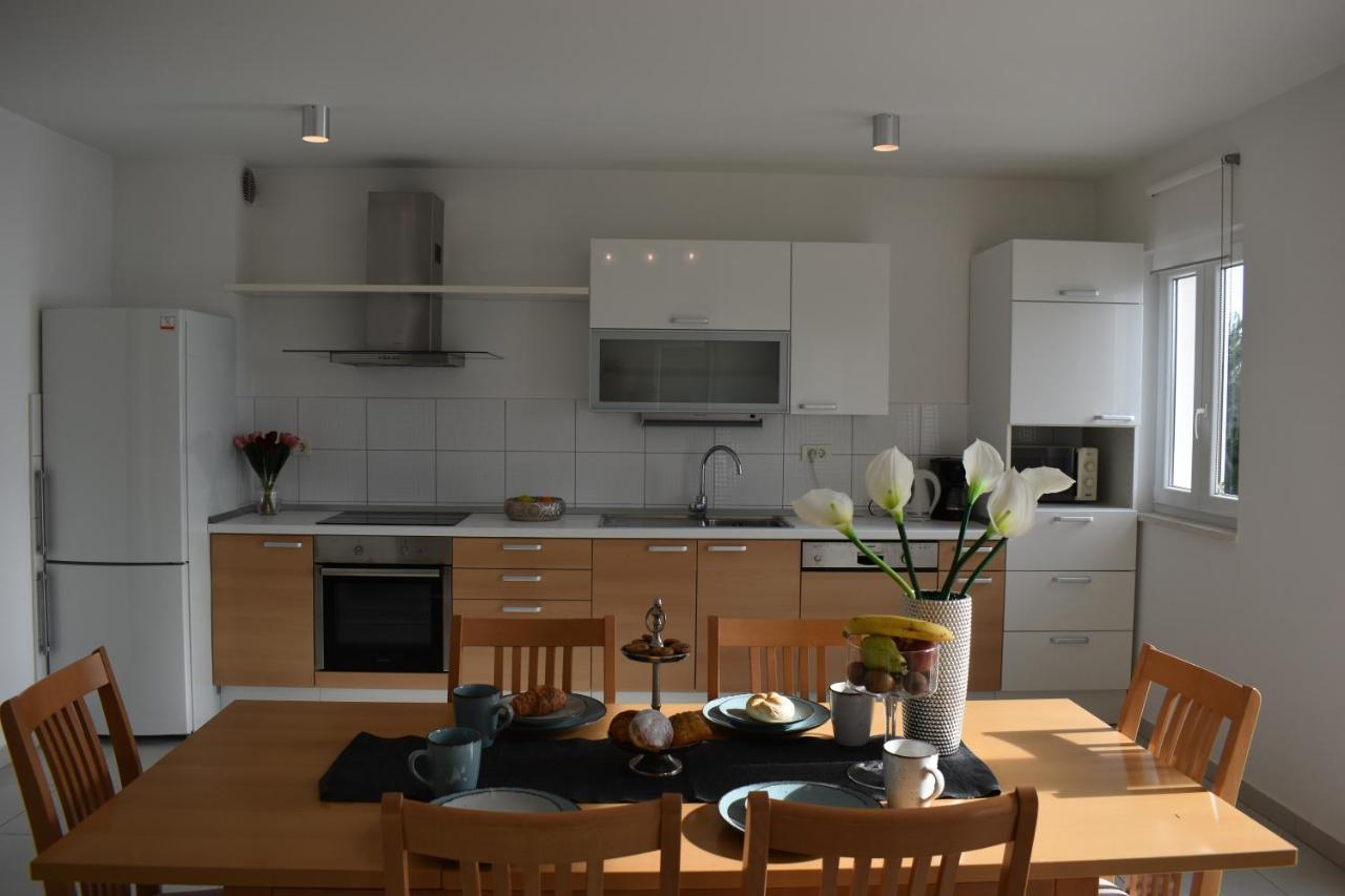 Apartments Villa Carica B&B Mimice Kültér fotó