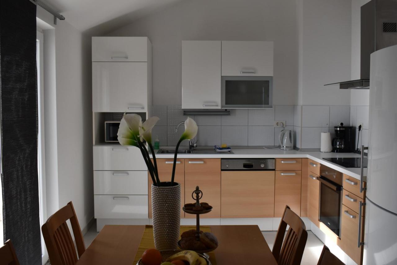 Apartments Villa Carica B&B Mimice Kültér fotó