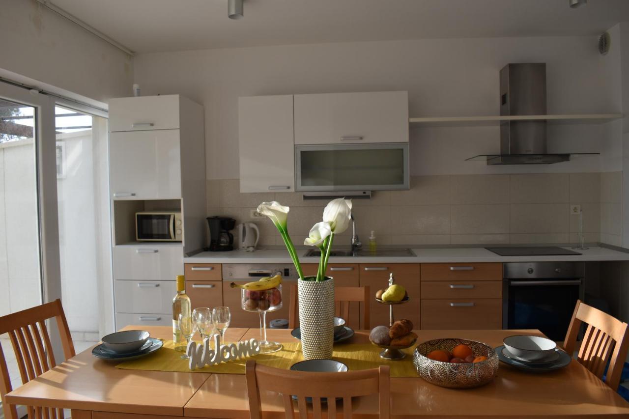 Apartments Villa Carica B&B Mimice Kültér fotó